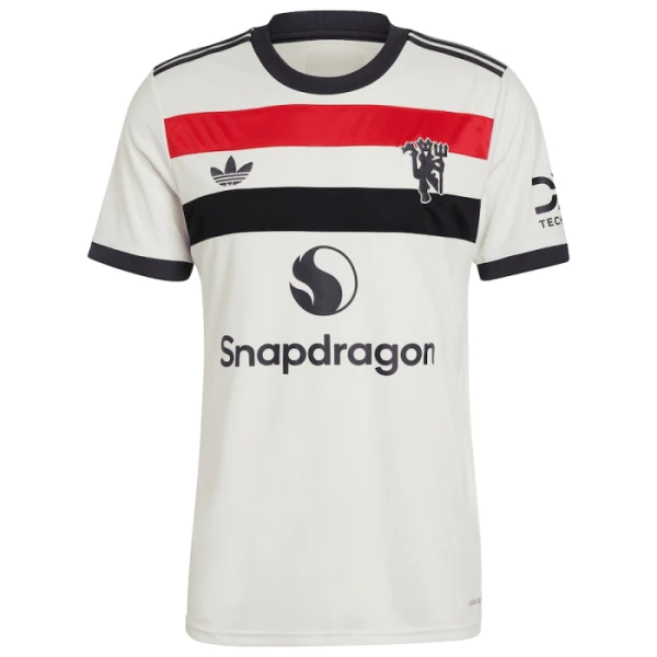 Manchester United 3. Paita 2024/25