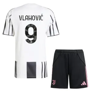 Juventus Dušan Vlahović 9 Kotipaita Lasten 2025/26 (+ Shortsit)