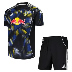 Leeds United 3. Paita Lasten 2025/26 (+ Shortsit)