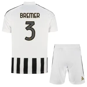 Juventus Bremer 3 Kotipaita Lasten 2026/27 (+ Shortsit) Juventus Bremer 3 Kotipaita Lasten 2026/27 (+ Shortsit)