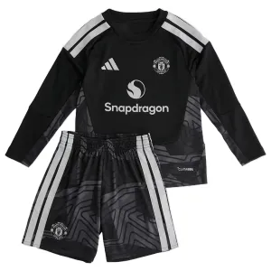 Manchester United Maalivahdin Kotipaita Lasten 2026/27 Pitkähihainen (+ Shortsit) Manchester United Maalivahdin Kotipaita Lasten 2026/27 Pitkähihainen (+ Shortsit)