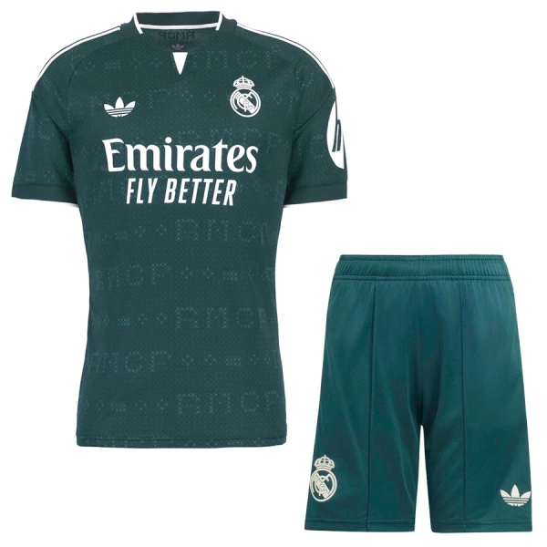 Real Madrid Vieraspaita Lasten 2026/27 (+ Shortsit) Real Madrid Vieraspaita Lasten 2026/27 (+ Shortsit)