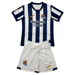 Real Sociedad Kotipaita Lasten 2026/27 (+ Shortsit) Real Sociedad Kotipaita Lasten 2026/27 (+ Shortsit)
