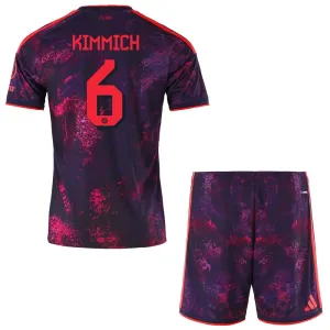 FC Bayern München Joshua Kimmich 6 3. Paita Lasten 2026/27 (+ Shortsit) FC Bayern München Joshua Kimmich 6 3. Paita Lasten 2026/27 (+ Shortsit)