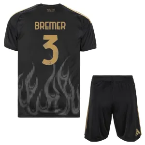 Juventus Bremer 3 3. Paita Lasten 2026/27 (+ Shortsit) Juventus Bremer 3 3. Paita Lasten 2026/27 (+ Shortsit)