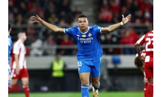 Kylian Mbappé teki neljä maalia yhdessä Mestarien liigan ottelussa