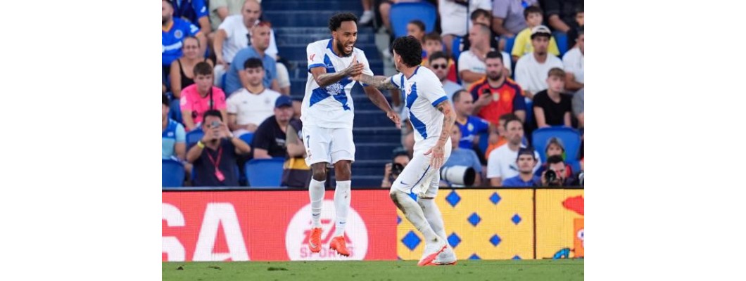 Pierre-Emerick Aubameyang yksin pitää Deportivo La Coruñan voittamattomana
